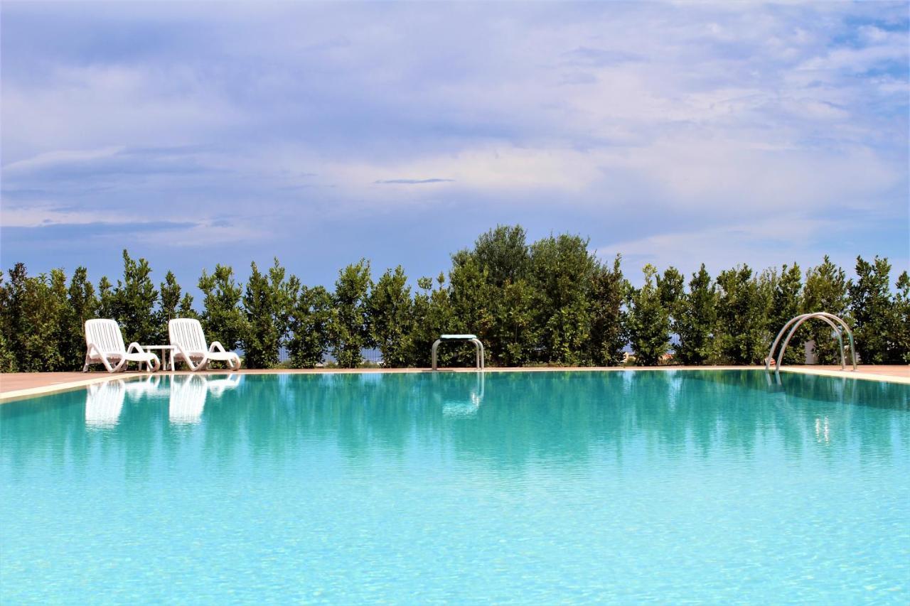 Villa Maria - Apartments In Villa With Pool بولينيانو آ ماري المظهر الخارجي الصورة