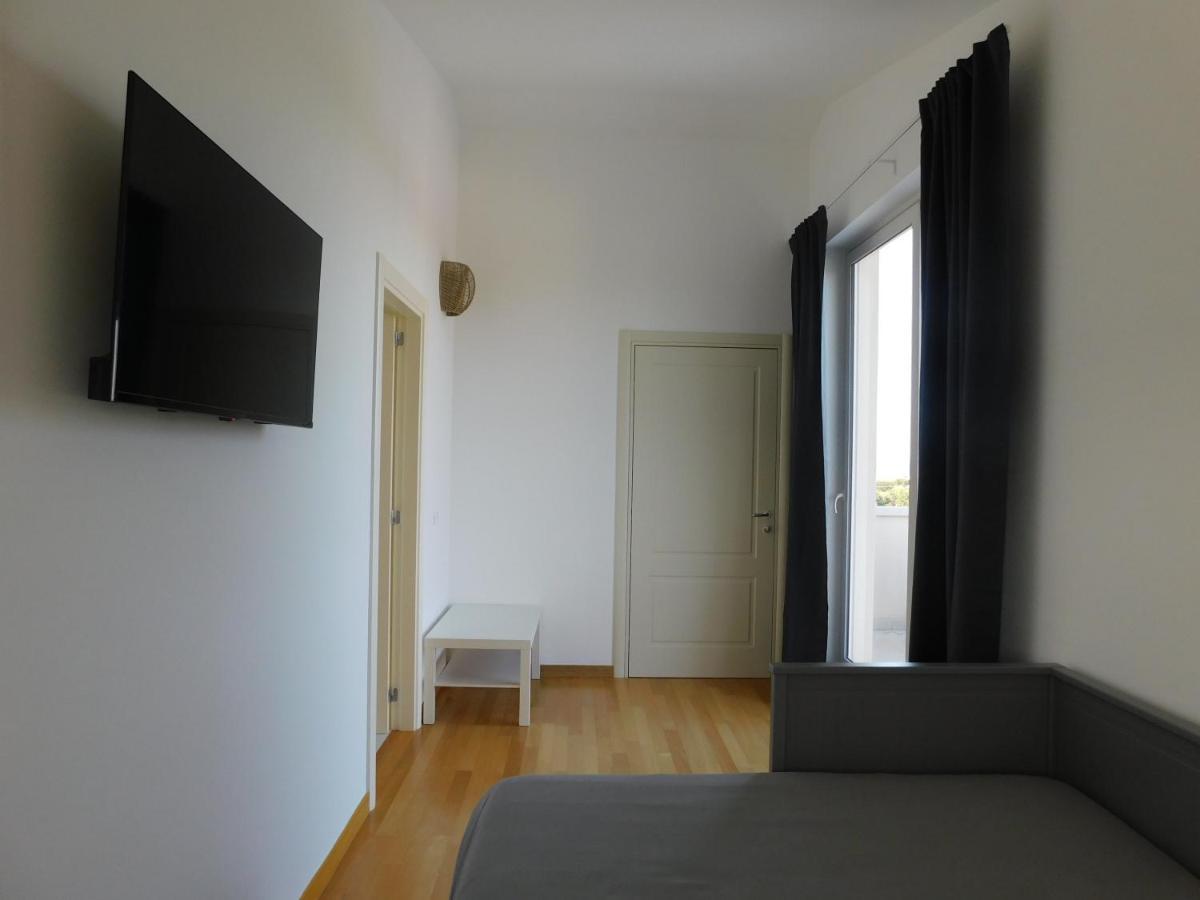 Villa Maria - Apartments In Villa With Pool بولينيانو آ ماري المظهر الخارجي الصورة